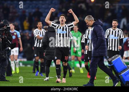 Federico Fernandez, de Newcastle United, célèbre au coup de sifflet final Banque D'Images