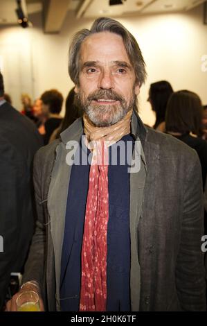 Jeremy Irons assiste à la soirée d'ouverture de Cleopatra du Ballet du Nord à Sadler's Wells, Londres, le 17 mai 2011. Banque D'Images