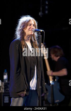 Patti Smith se produit sur scène au festival « End of the Road » - Larmer Tree Gardens, Dorset Banque D'Images