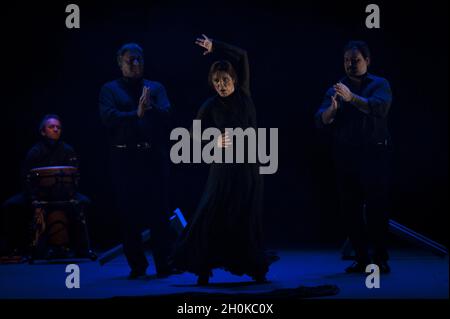 EVA Yerbabuena exécute !AY!Sur scène, dans le cadre du Flamenco Festival de Londres à Sadlers Wells Banque D'Images