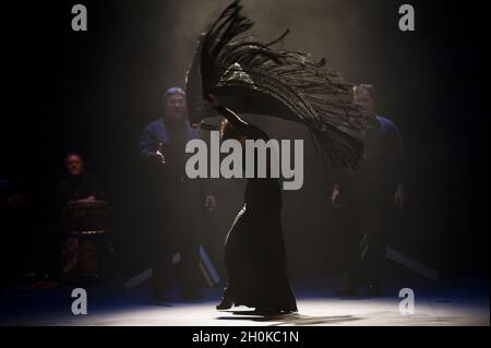 EVA Yerbabuena exécute !AY!Sur scène, dans le cadre du Flamenco Festival de Londres à Sadlers Wells Banque D'Images