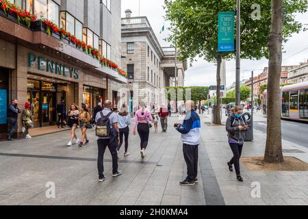 Boutique de vêtements Penneys sur O'Connell Street, Dublin, Irlande. Banque D'Images