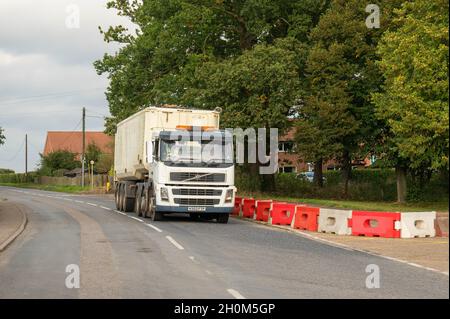 La betterave à sucre est livrée par des camions articulés à l'usine de betterave à sucre de Cantley, à norfolk, en Angleterre Banque D'Images