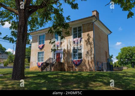 Blountville, Tennessee, États-Unis - le centre d'accueil derrière le palais de justice a été ouvert pour le 4 juillet. Banque D'Images