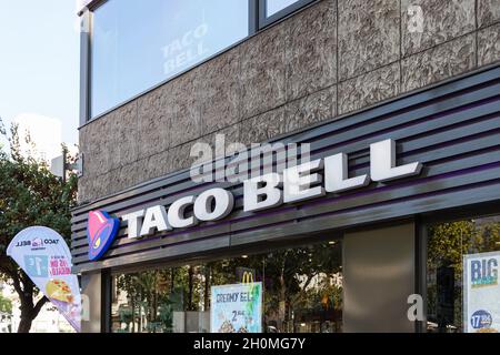 VALENCIA, ESPAGNE - 07 OCTOBRE 2021 : Taco Bell est une chaîne américaine de restaurants rapides.Les restaurants servent une variété d'inspiration mexicaine Banque D'Images