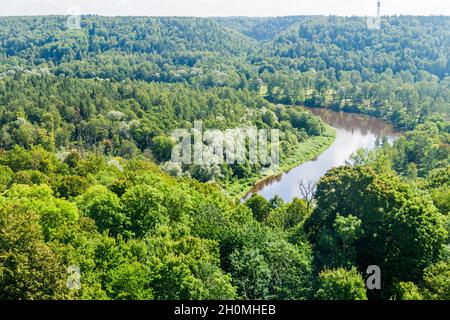 Rivière Gauja près du château de Turaida, Lettonie Banque D'Images