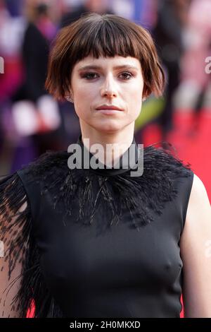 Jessie Buckley arrive pour la première britannique de « la fille perdue », au Royal Festival Hall de Londres pendant le BFI London film Festival.Date de publication : le mercredi 13 octobre 2021. Banque D'Images