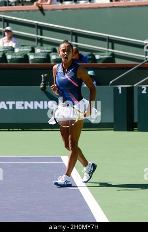 Leylah Fernandez (CAN) est défait par Shelby Rogers (USA) 6-2, 1-6, 6-7 (4-6), à l'Open de BNP Paribas joué au jardin de tennis d'Indian Wells à Indian Wells, Californie, le 12 octobre 2021: © Karla Kinne/Tennisclix/CSM Banque D'Images