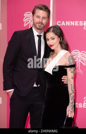 Daan de Pever et Gaelle Garcia Diaz assistent à la cérémonie de clôture lors de la 4ème édition du Festival International de Cannes (Canneseries) à Cannes, le 13 octobre 2021, en France.Photo de David Niviere/ABACAPRESS.COM Banque D'Images