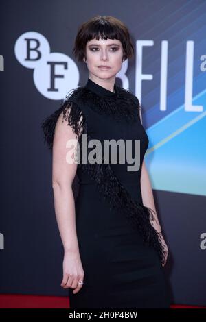Londres, Angleterre, le 13 octobre 2021.Jessie Buckley assiste à la première de la fille perdue dans le cadre du 65e BFI London film Festival au Royal Festival Hall de Londres, en Angleterre, le 13 octobre 2021.Photo d'Aurore Marechal/ABACAPRESS.COM Banque D'Images