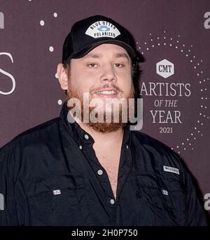 Luke Combs fréquente l'artiste de l'année 2021 de la CMT le 13 octobre 2021 à Nashville, Tennessee.Photo : Ed Rode/imageSPACE Banque D'Images