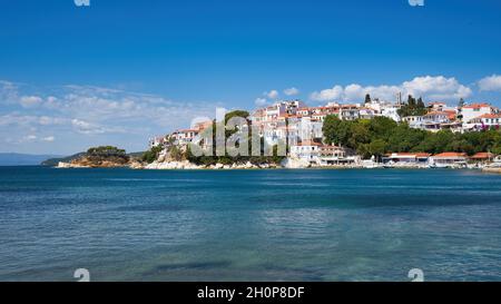 la destination touristique d'été ultime.L'ancien port.Île de Skiathos, Grèce Banque D'Images