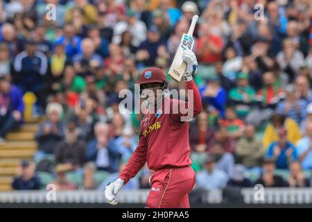 Taunton, Royaume-Uni.17 juin 2019.Shimron Hetmyer 50, joueur de cricket des Antilles, court lors du 23e match, coupe du monde de cricket de l'ICC (International Cricket Council) entre le Bangladesh et les Antilles à Taunton en Angleterre.Bangladesh gagné par 7 wickets (Credit image: © MD Manik/SOPA Images via ZUMA Press Wire) Banque D'Images