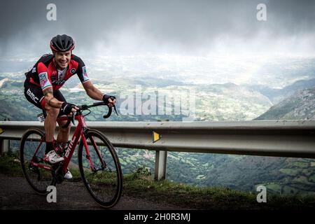 9 septembre 2017, Alto de l'Angliru, Espagne; Cyclisme, Vuelta a Espana Stage 20; Nicolas Roche. Banque D'Images