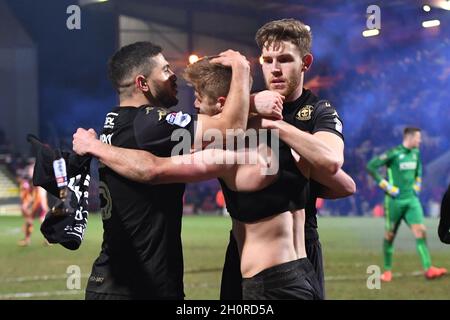 Michael Jacobs, de Wigan Athletic, célèbre le premier but du match de son côté Banque D'Images