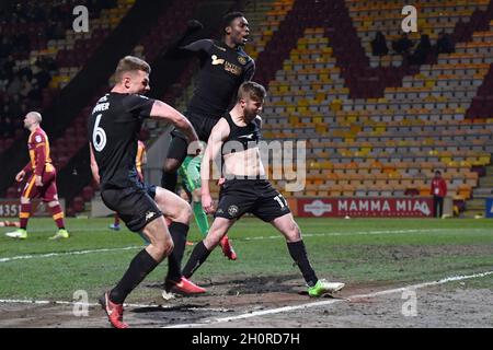 Michael Jacobs, de Wigan Athletic, célèbre le premier but du match de son côté Banque D'Images