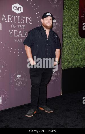 Nashville, États-Unis.13 octobre 2021.Luke Combs fréquente l'artiste de l'année 2021 de la CMT le 13 octobre 2021 à Nashville, Tennessee.Photo: Ed Rode/imageSPACE/Sipa USA crédit: SIPA USA/Alay Live News Banque D'Images