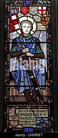 Une vitrail de Robert Anning Bell de 1906 représentant St George, All Saints Church, Wytham, Berkshire, Angleterre Banque D'Images