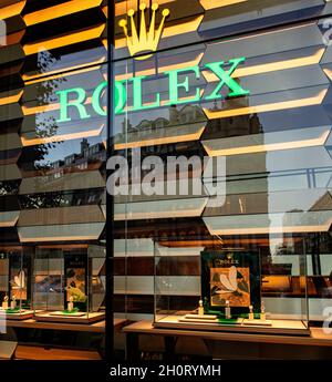 Fenêtre du magasin haut de gamme à Londres publicité montres Rolex Banque D'Images