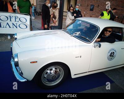 Milan, Italie.9 octobre 2021.TROFEO MILANO, un concours de voitures et motos d'époque organisé par C.M.A.E., Club Milanese Automotoveicoli d'Epoca. Banque D'Images