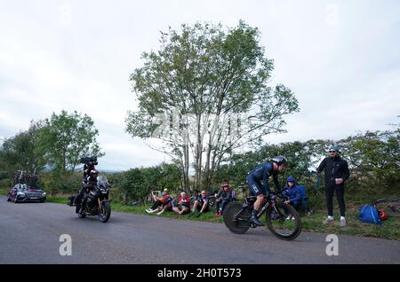 Ethan Hayter de l'équipe Ineos Grenadiers en action dans le procès de temps des hommes d'élite pendant le procès de temps des Championnats nationaux de cyclisme britanniques à travers Lincoln.Date de la photo: Jeudi 14 octobre 2021. Banque D'Images