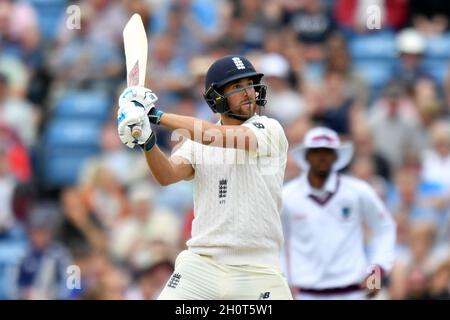 David Malan, en Angleterre, se batte pendant la première journée du deuxième match d'essai d'Investec au terrain de cricket de Headingley, à Leeds, dans le Yorkshire Banque D'Images