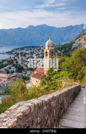 L'église notre-Dame de la réparation est une église catholique romaine située à Kotor, au Monténégro, appartenant au diocèse catholique romain de Kotor. Banque D'Images