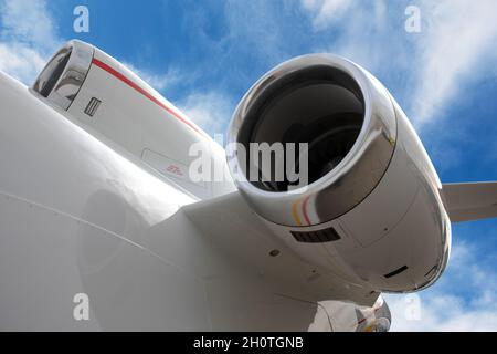 Le moteur à turbine de l'avion à réaction moderne d'affaires, gros plan de rotor Banque D'Images