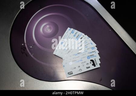 Illustration des tickets de métro, à Paris, France, le 14 octobre 2021.Comme la RATP a progressivement commencé à cesser de vendre des billets de métro à partir du 14 octobre 2021.Photo de Raphael Lafargue/ABACAPRESS.COM Banque D'Images