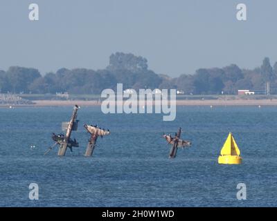 Sheerness, Kent, Royaume-Uni.13 octobre 2021.Shipwreck SS Richard Montgomery à 1.5 miles au nord de Sheerness, Kent a été présenté dans le complot de la série dramatique de Sky 'Cobra saison 2'.Le naufrage photographié mercredi de cette semaine.Crédit : James Bell/Alay Live News Banque D'Images