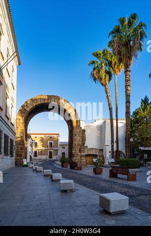 L'arc de Trajan à Mérida, l'Estrémadure en Espagne. Banque D'Images