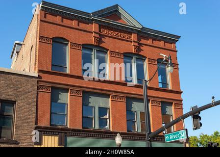 Ancien bâtiment dans la ville du Midwest.Aurora, Illinois, États-Unis Banque D'Images