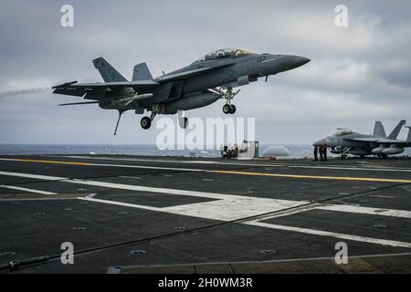 Les F/A-18 Super Hornets sont la colonne vertébrale de la force militaire de la Marine américaine Banque D'Images