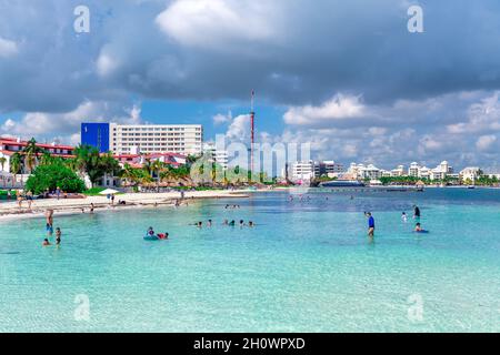 Playa Langosta à Cancun Beach, espace public, Mexique, 2021 Banque D'Images