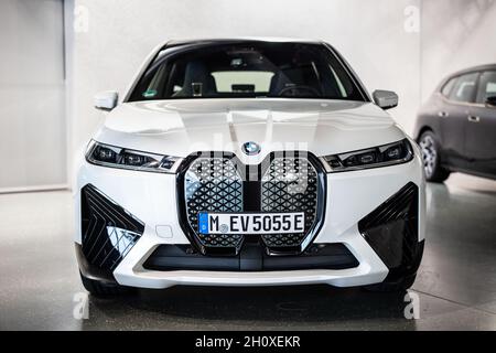 Garching, Allemagne.29 septembre 2021.Une BMW iX est visible lors d'un événement de presse BMW.Credit: Matthias balk/dpa/Alay Live News Banque D'Images