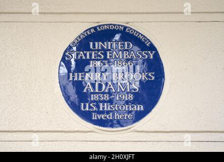 Londres, Royaume-Uni.Plaque commémorative: Ambassade des États-Unis 1863-1866.Henry Brooks Adams 1838-1918 historien américain vécu ici' au 98 Portland place, Westmi Banque D'Images