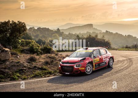 27 Camilli Eric (fra), Vilmot Maxime (fra), Sports & You, Citroën C3, action pendant le RACC Rally Catalunya de Espana, 11ème tour de la FIA WRC 2021, FIA World Rally Championship, du 14 au 17 octobre 2021 à Salou, Catalogne, Espagne - photo Nikos Katikis / DPPI Banque D'Images