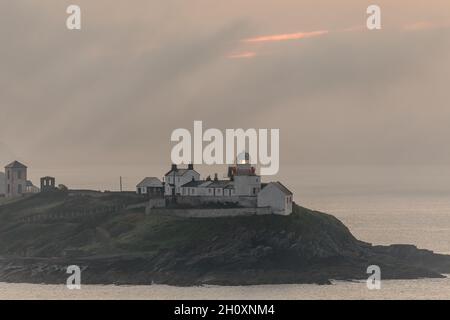 Roches point, Cork, Irlande.15 octobre 2021.Brouillard et formation de brouillard au phare de roches point, Co. Cork, Irlande.- photo; David Creedon Banque D'Images