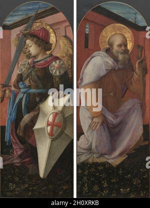 Paire de panels d'un Triptych : l'Archange Michael et l'Abbé Saint-Anthony, 1458.Filippo Lippi (italien, c.1406-1469).Tempera sur panneau en bois; encadré: 94 x 40 x 6.5 cm (37 x 15 3/4 x 2 9/16 in.); non encadré: 81.3 x 29.8 cm (32 x 11 3/4 in.).Ces panneaux représentant les Saints Anthony l'Abbé et Michael flanquèrent à l'origine une scène centrale de la Vierge à l'enfant avec des anges, maintenant perdus, pour former un triptyque.Giovanni di Cosimo de’Medici de Florence a commandé l’ensemble en 1457 comme cadeau à Alfonso V d’Aragon.FRA Filippo Lippi, un friar carmélite et un des grands maîtres du début du Renaissanc Banque D'Images