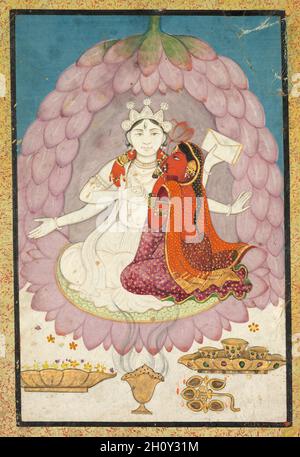 Shiva avec Sati assis dans un Lotus Blossom, début des années 1800.Nord de l'Inde, Himachal Pradesh, Pahari Royaume de Kangra.Gomme tempera et or sur papier; feuille: 13.3 x 9 cm (5 1/4 x 3 9/16 po.).Montré avec le visage complet en blanc, Shiva, la divinité à quatre armes, a le troisième oeil tout-voyant dans son front et ne tient qu'un manuscrit.Au fond se trouvent des offrandes de fleurs, d'encens, de lampes à huile et de tasses d'eau pure ou de liqueur.Son trône de lotus forme un espace privé clos pour les amoureux.La déesse rouge sur ses genoux peut être identifiée comme Sati, qui l'embrasse autour du cou. Banque D'Images