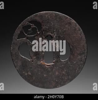 Garde d'épée (Tsusa), c.1615-1868.Japon, éventuellement période Edo (1615-1868).Fer; diamètre: 8 cm (3 1/8 po). Banque D'Images