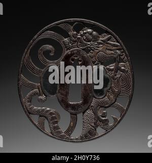 Garde d'épée (Tsusa) avec Dragon, 1615-1868.Japon, période Edo (1615-1868).Fer; diamètre: 7.7 cm (3 1/16 po). Banque D'Images