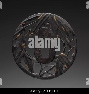 Garde au sabre, début des années 1800.Japon, période Edo (1615-1868).Fer ; Banque D'Images