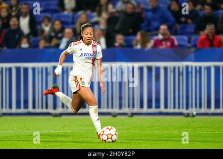 Lyon, France.14 octobre 2021.Selma Bacha (4 Lyon) avance lors du match de football du 2e tour du groupe de la Ligue des champions de l'UEFA entre l'Olympique Lyonnais et le SL Benfica au stade Groupama de Lyon.Crédit: SPP Sport presse photo./Alamy Live News Banque D'Images
