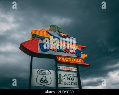 Panneau Neon à Uranus, sur la route 66 dans le Missouri Banque D'Images