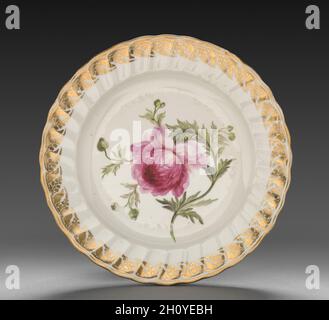 La plaque du dessert Service : Anemone, ch. 1800. Crown Derby Derby (Période) (britannique). Tasses ; diamètre : 24 cm (9 7/16 po) ; total : 3,2 cm (1 1/4 in.). Banque D'Images