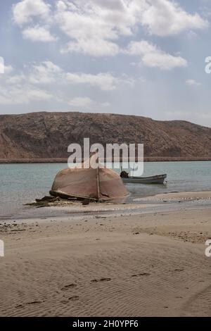 Chantier naval sur Oman où les bateaux traditionnels sont fabriqués et réparés Banque D'Images