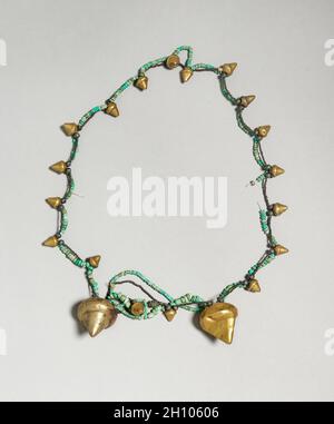 Collier, avant 1532.Pérou.Or et turquoise ; Banque D'Images