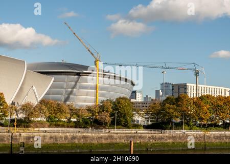 Les travaux sont en cours à la SEC de Glasgow, alors que la ville hôte s'efforce de s'assurer que les sites de la zone bleue sont prêts pour le début de la COP26. Banque D'Images