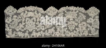 Fragment de bâton de dentelle Bobbin, 19e siècle.Italie, Abruzzes, Pesostanzo, 19e siècle.Dentelle, bobin : lin; moyenne : 61 x 21.6 cm (24 x 8 1/2 po). Banque D'Images